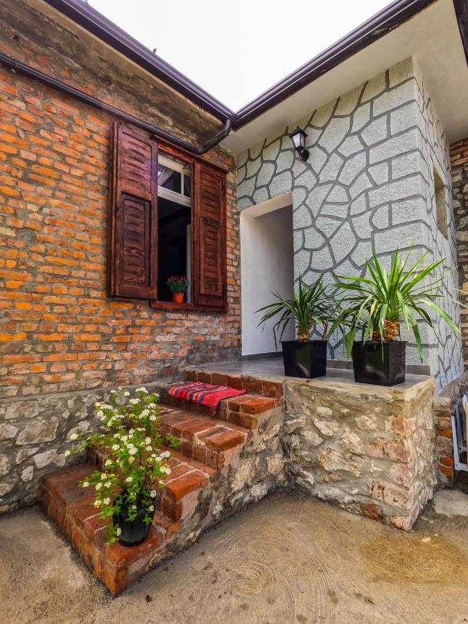 Intown Guesthouse Shkodër Eksteriør bilde