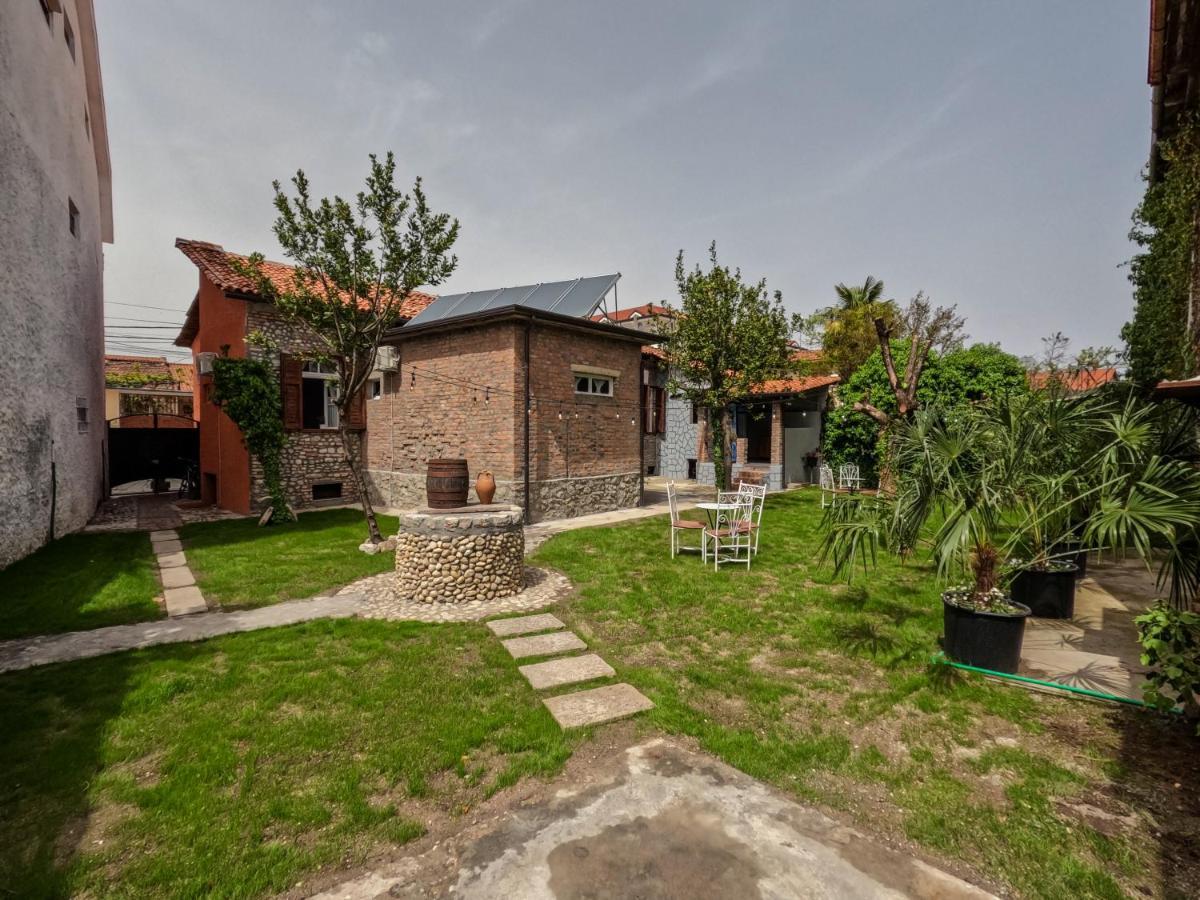 Intown Guesthouse Shkodër Eksteriør bilde