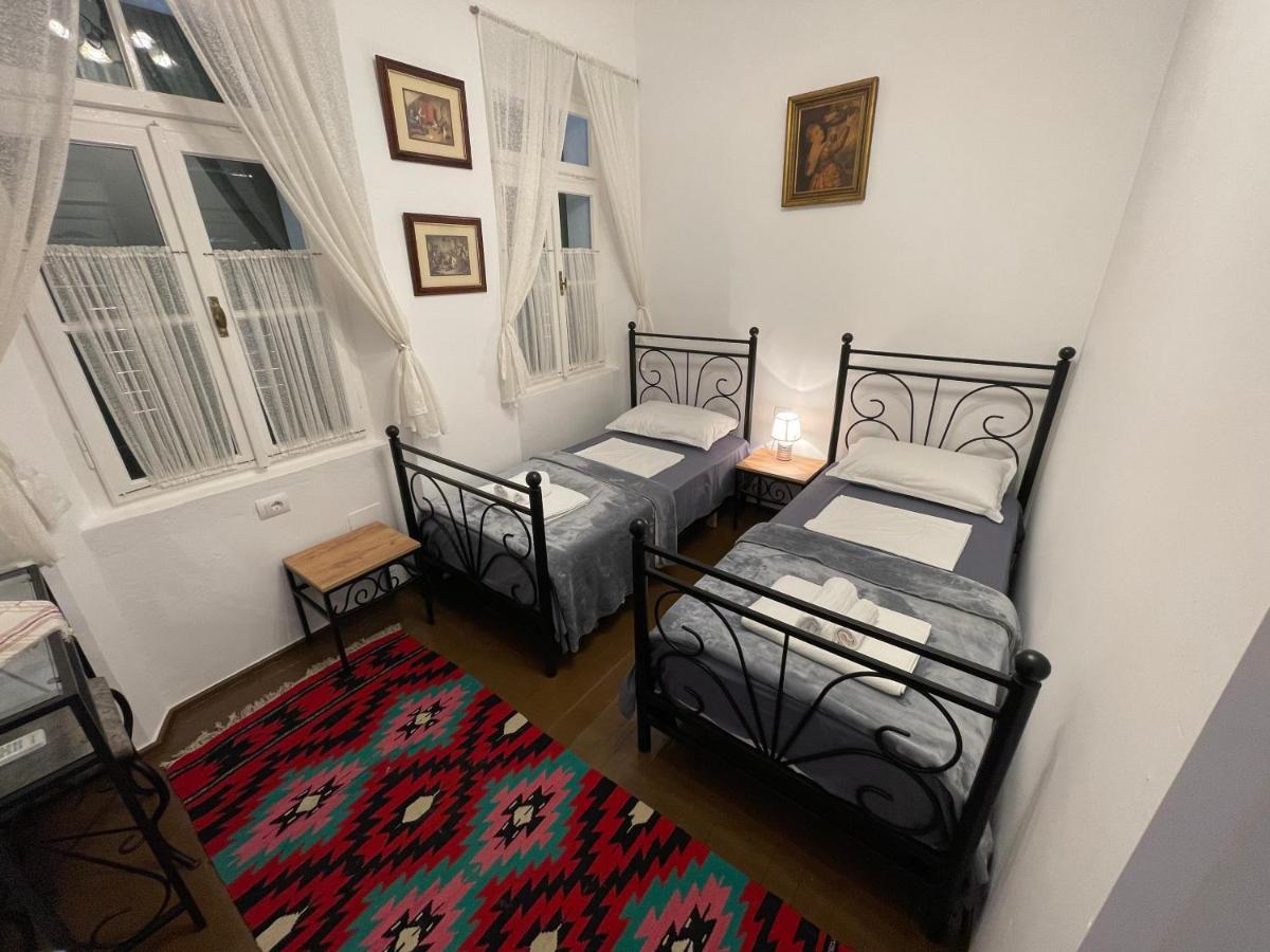 Intown Guesthouse Shkodër Eksteriør bilde