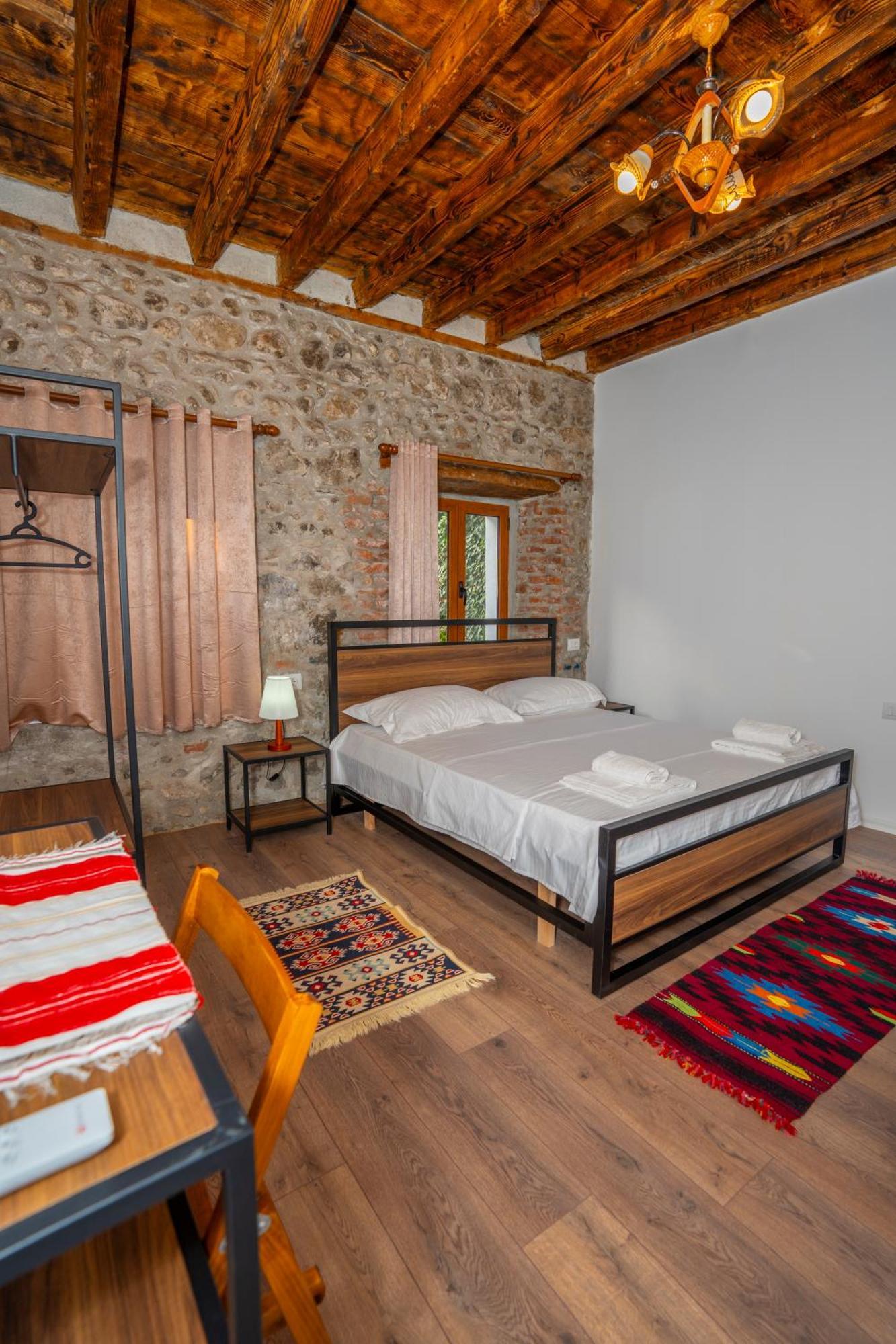 Intown Guesthouse Shkodër Eksteriør bilde
