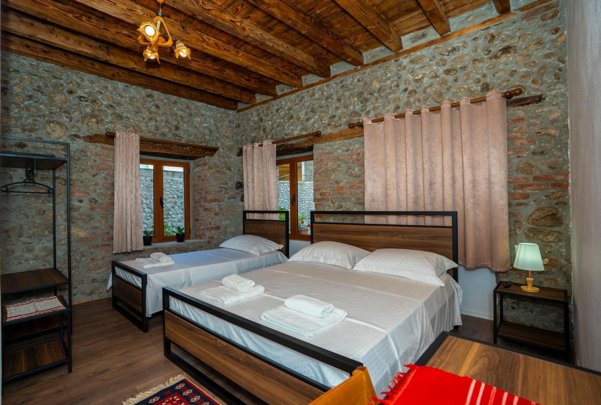 Intown Guesthouse Shkodër Eksteriør bilde